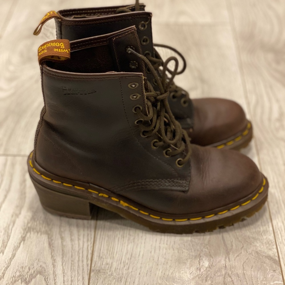 Dr.Martens brown lace up ankle boots - Picture 3 of 3